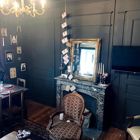 Le Refuge Des Mans-raudeurs Apartment